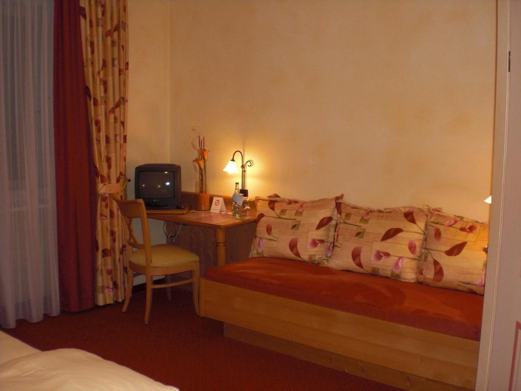 Hotel-Restaurant Schieble Kenzingen Room photo
